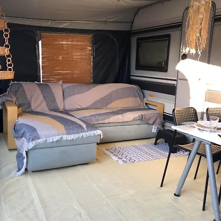 Przyczepa Kempingowa Surfwioska Campsite *